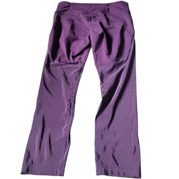 Nike Plum Colored Cropped Leggings S - Picture 5 of 6